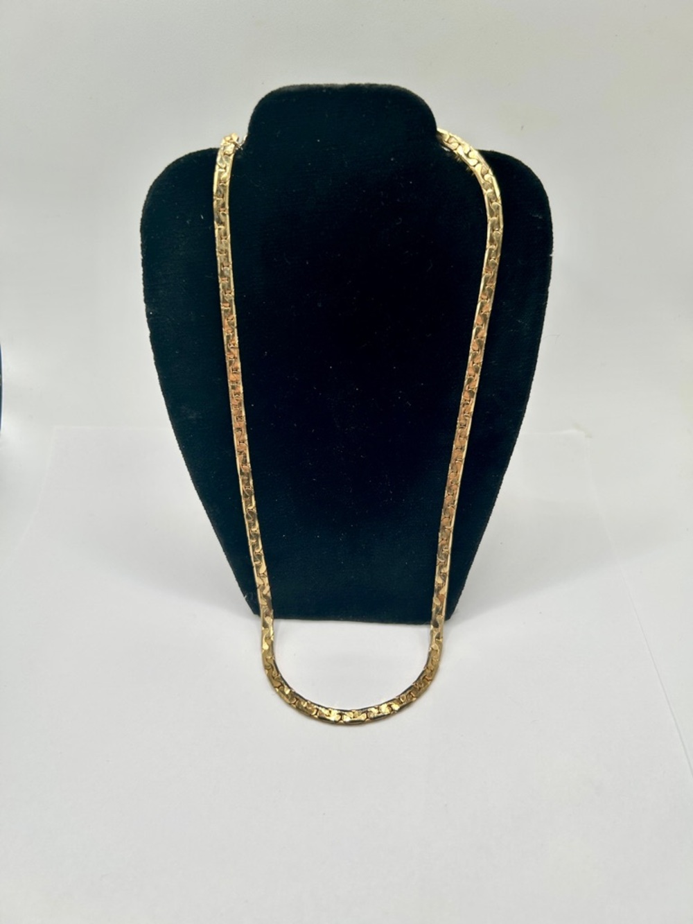 Classic Gold Tone Women's Chain Necklace - Elegant Textured Link